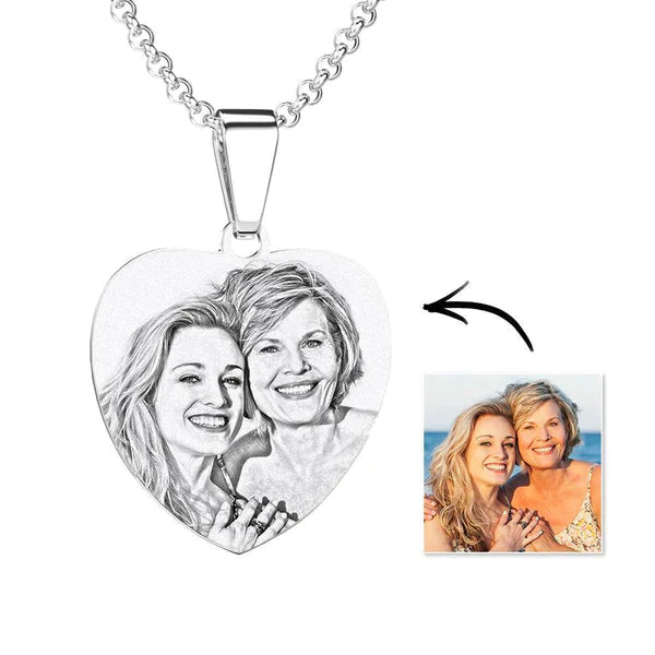 LOVEERY's Custom Engraved Necklace - "Heart Of Love"