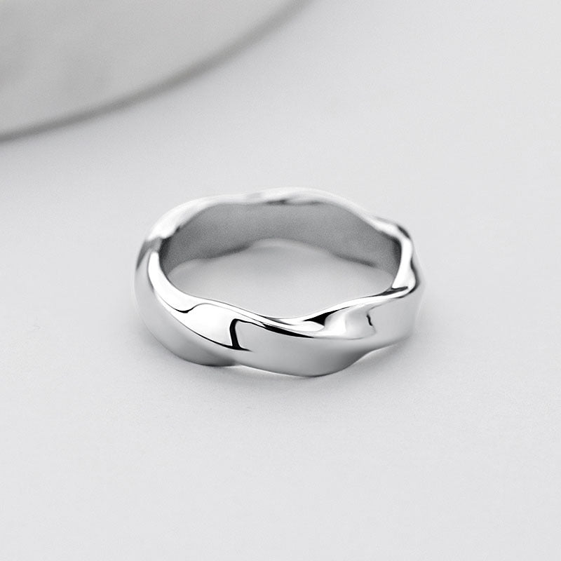 Universal Adjustable Elastic Mobius Ring