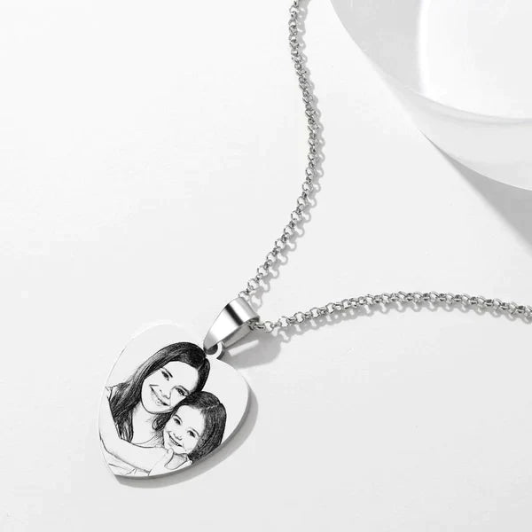 Collana con incisione personalizzata di LOVEERY - "Cuore d'amore"