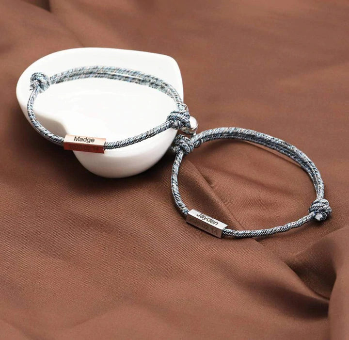 Bracelet magnétique personnalisé pour couple 