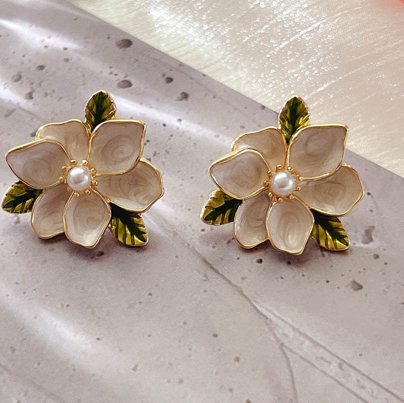 Vintage Light Luxury Gardenia Enamel Pearl 925 Silver Needle Earrings